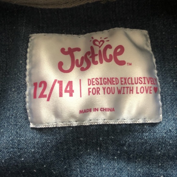 Super cute Kids XL Justice jean jacket w/ pockets - Picture 2 of 3